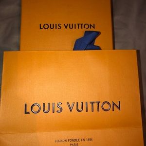 Men’s Louis Vuttion Size 32-34 Black